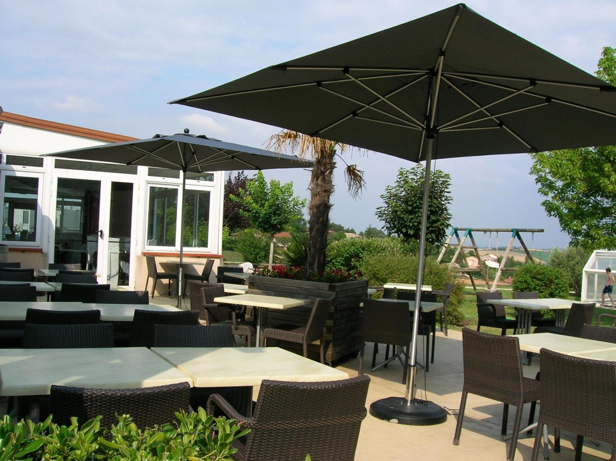 Logis Hotel - Auberge Du Pastel - Hotel 3 Etoiles Et Restaurant Nailloux Exterior photo